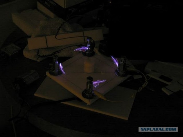 Молния дома