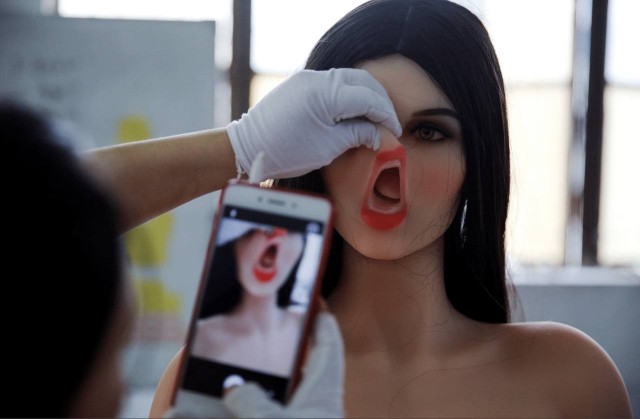 Нейросети меняют рынок секс-кукол