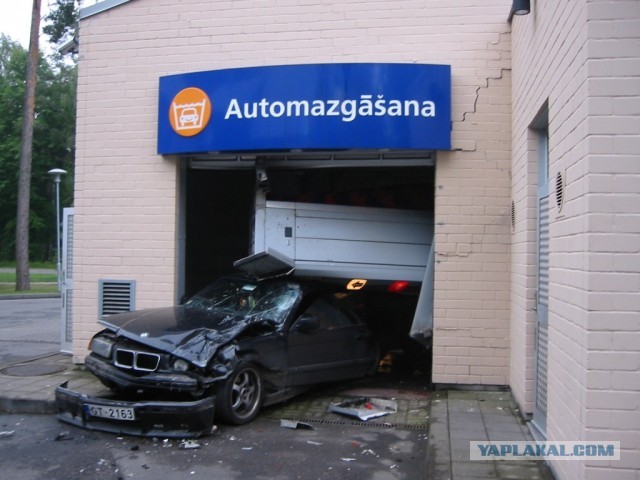 Оставила, называется, Bentley на автомойке...