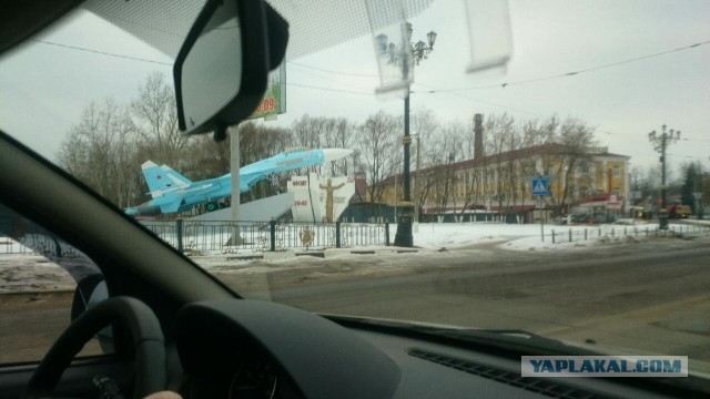 Дарите детям самолёты!