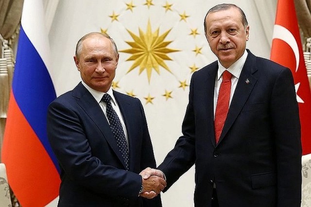 Высокоточная война. Дроны уничтожают танки, РСЗО и пушки в Нагорном Карабахе