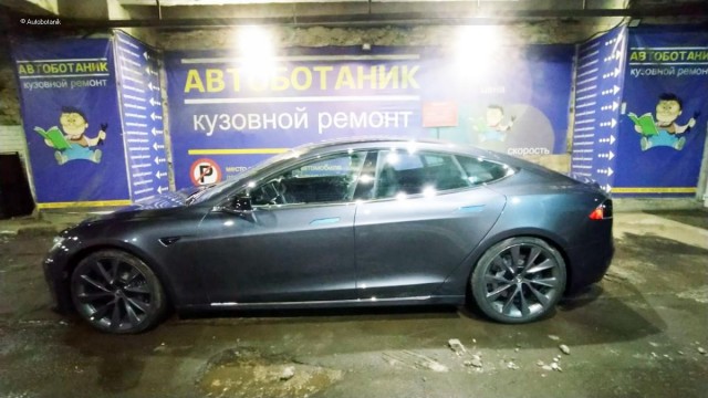 Теслы с огоньком