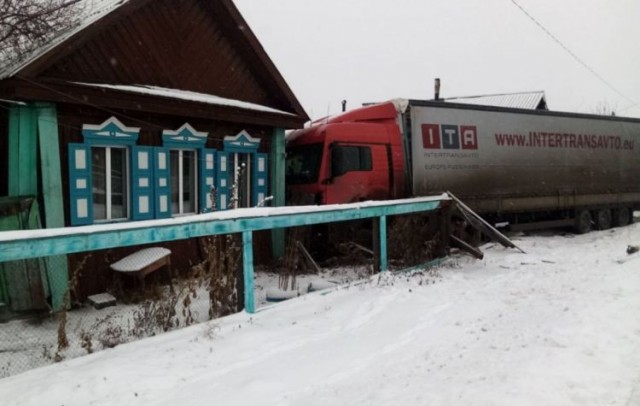 В Иваново Черри Тиго протаранил дом. Четыре человека погибли.