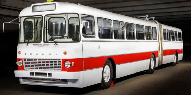 В Москве отреставрировали один из трех сохранившихся до наших дней «Икарусов-180».