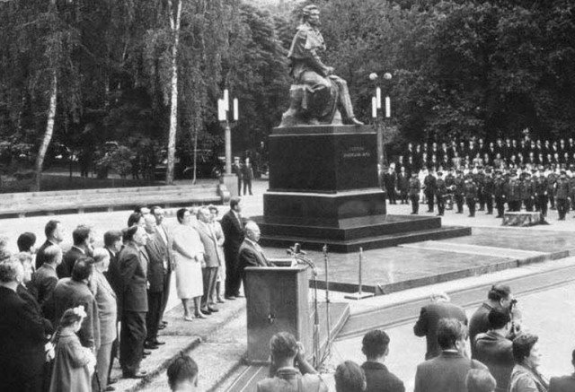 Русские украли у украинцев Высоцкого, Пушкина, Окуджаву, Лермонтова