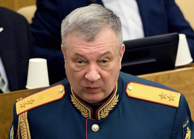 Чиновник из Архангельской области назвал в соцсетях предателями всех, кто не голосовал