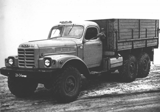ЗИЛ-157: «автомат Калашникова» среди армейских грузовиков