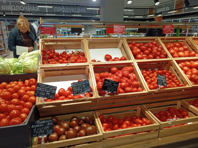 «Продукты официально подорожали на 12%, а реально — на 30». Россияне ждут аномального роста цен и экономят на еде