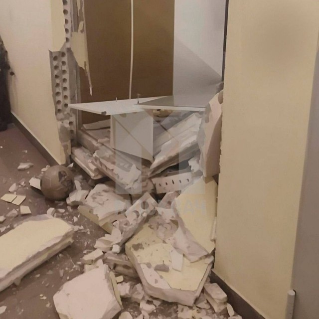 В Одинцово произошёл взрыв в квартире жилого дома — обломки повредили припаркованные у дома машины