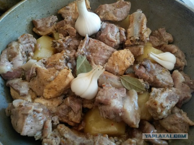 Баранина с картошкой(пирожок) и харчо