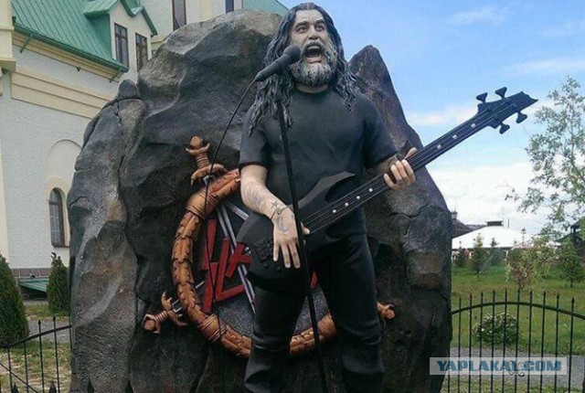 Памятники рок музыкантам