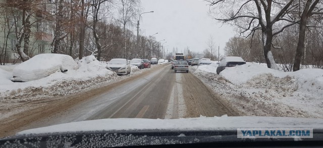 Что творится на дорогах Петербурга после снегопада