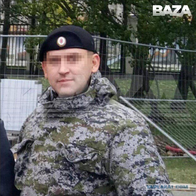 Преступник в маске ударил девушку