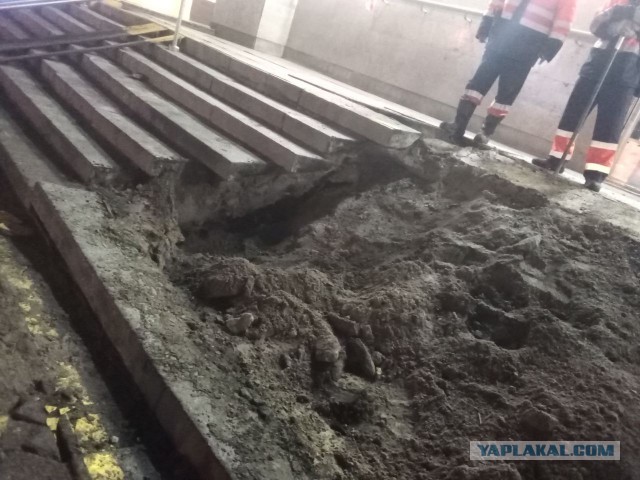 Метро Сенная. Жаркая ночь