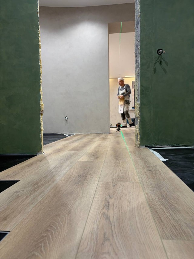 Девушка ищет "мужа на час" для сборки шкафа