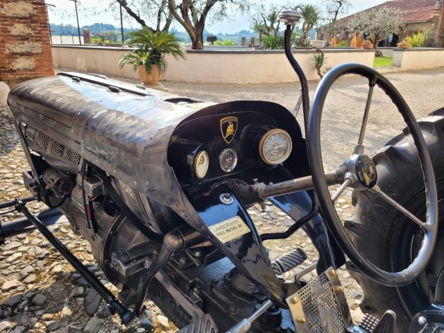 Хот-род из трактора Lamborghini 2R. Немного автобезумия в фото