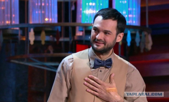 Бузова собирается подать в суд на участника Comedy Club. Её назвали шлюхой, а фанатов мразями