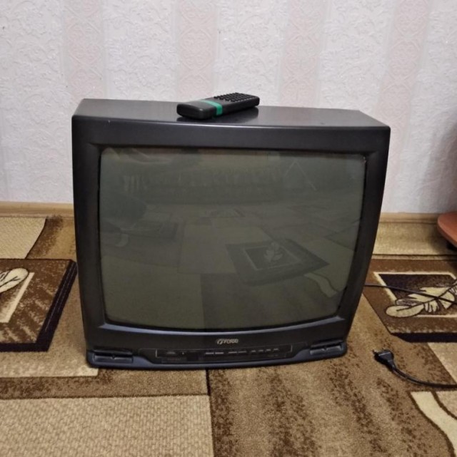 Модные и яркие девяностые