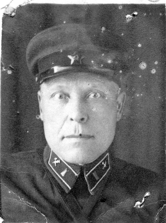 А давайте свой Бессмертный Полк сделаем? Я начинаю. Все таки канун Дня Победы