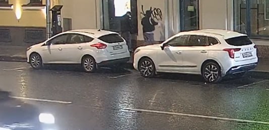 Вандалы решили «украсить» объект культурного наследия на улице Восстания (СПб)