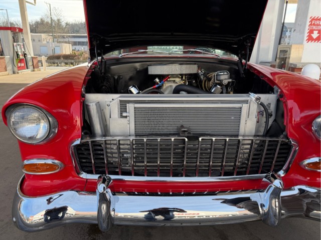 Вот какую «игрушку» увидел на заправке