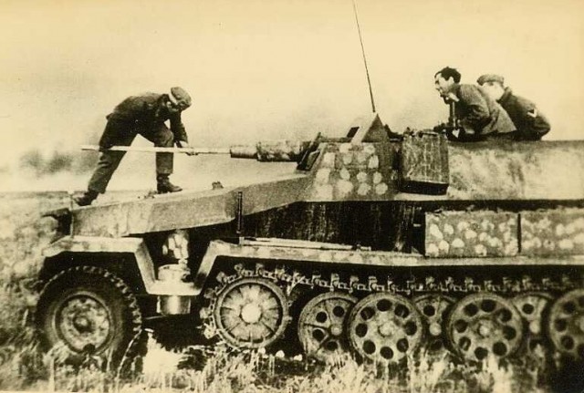 1942 White M3A1 Scout Car. Автопятница №140