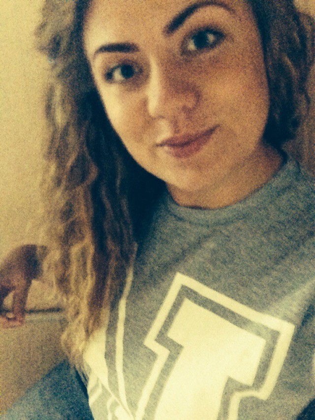 Обязан ли мужчина уступать место в общественном транспорте женщине?