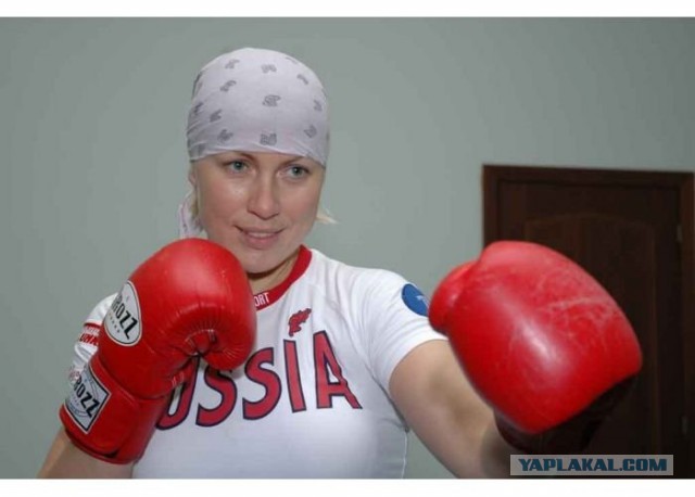 После ссоры с парнем-кикбоксером девушка обзавелась незавидной улыбкой