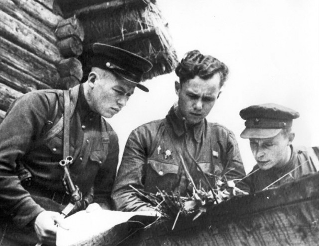 Фотографии к "Нахальному минированию" и "Лехе"