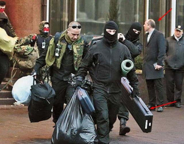 Памятник легендарному Мотороле открыт в центре Донецка