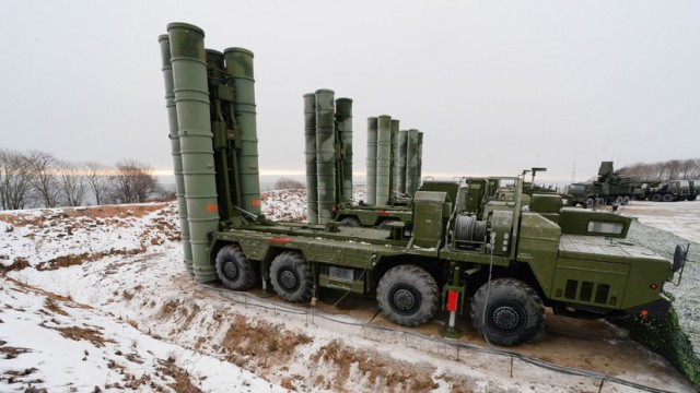 Российский оборонный концерн показал первые фото своего электромобиля E-NEVA
