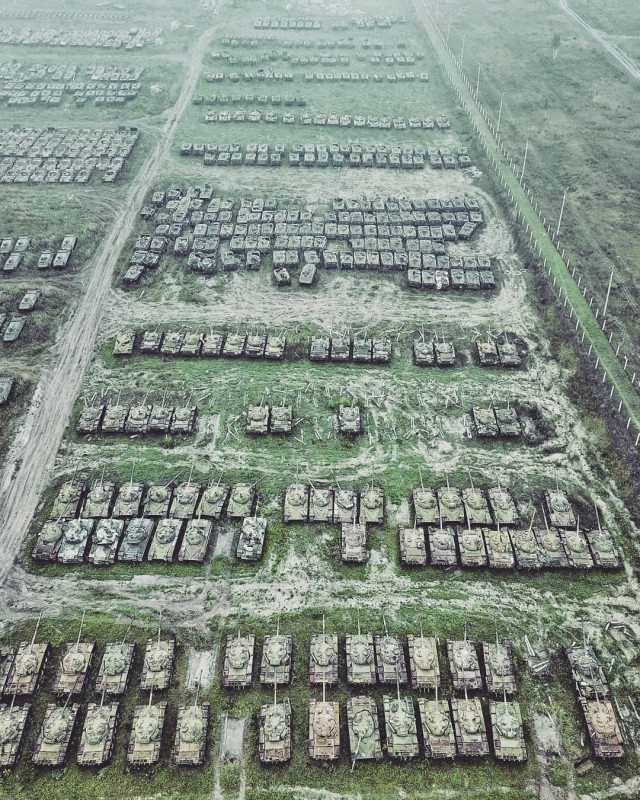 Фотографии связанных с историей Красной и Советской Армии.