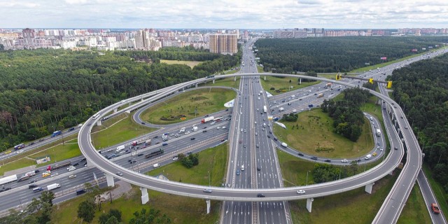 В Минтрансе прокомментировали идею введения платного проезда на всех дорогах России