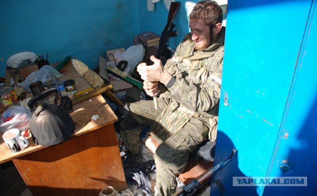 Зачистка аэропорта от войск украинских ВС