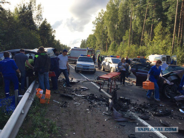 В ДТП в Питере погиб водитель с протезами вместо рук