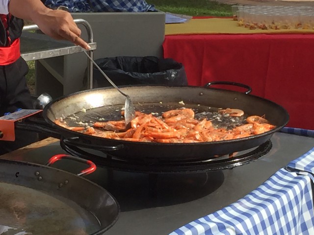 Паелья и Сангрия  /// Кулинария.
