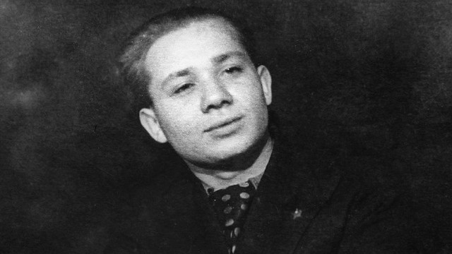 Знаменитости в молодости
