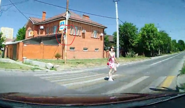 Сракеры активно стартанули и сбили пенсионерку... Бабушка умерла на месте.