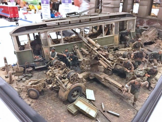 Военно-историческая миниатюра и диорамы