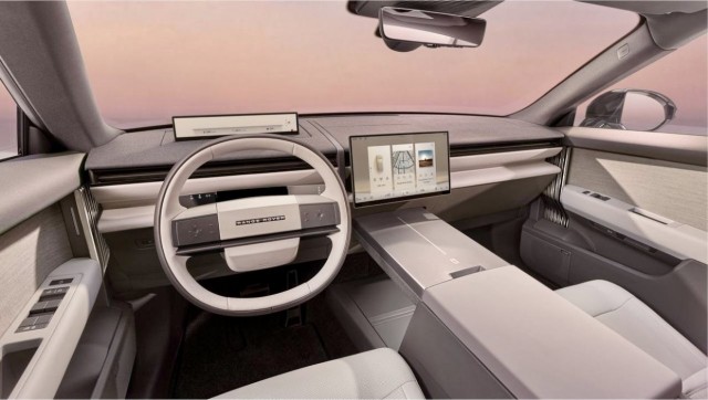 Совершенно другой Range Rover: компания анонсировала полностью электрический Range Rover GT, который станет пятым в линейке