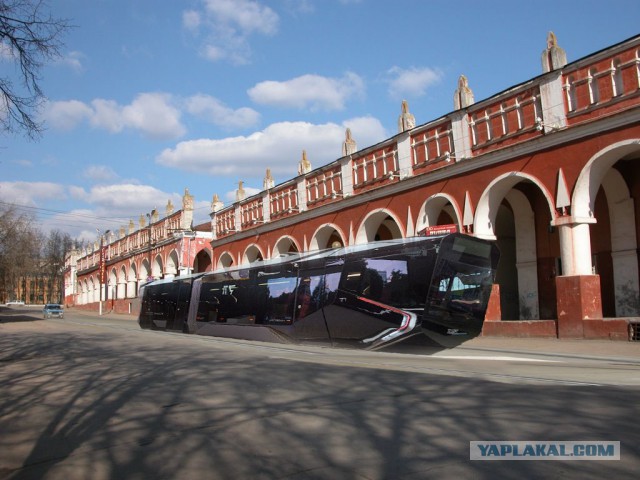 Новый трамвай на улицах города