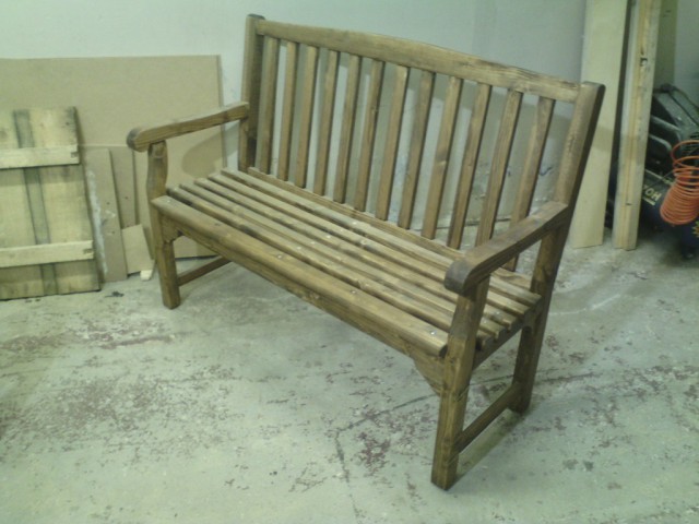 Садовая скамейка. Дебют