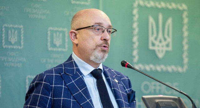 В Киеве пригрозили выдворить россиян из Крыма