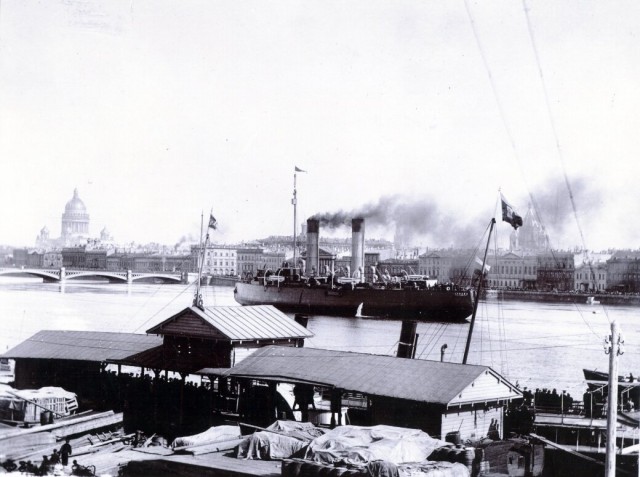 Ледокол «Ермак» — 29 октября 1898 года на воду спущен первый в мире ледокол арктического класса