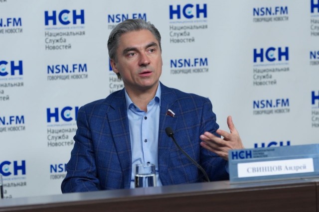 В России предложили отменить НДФЛ для граждан с доходом до ₽50,000 в месяц, а для работников обрабатывающей промышленности, врачей и учителей — до ₽100,000