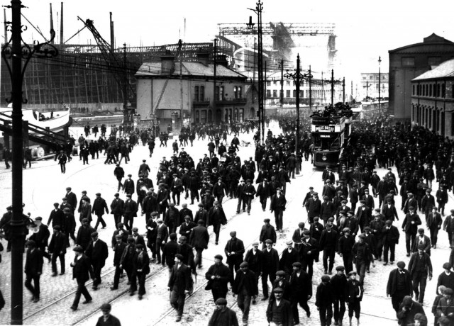 14 апреля «Титаник» столкнулся с айсбергом