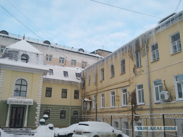Ледяная глыба нашла очередную жертву