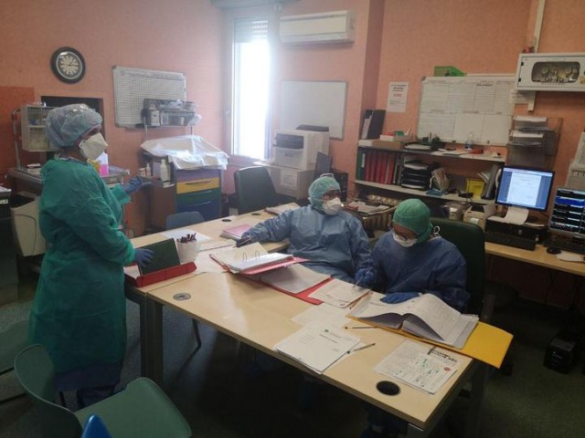 Врач из Беларуси лечащий больных коронавирусом в Италии рассказал что там происходит