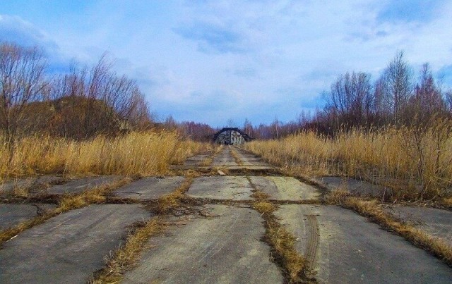 Заброшенный ракетный арсенал бывшего военного аэродрома "Кулон" в Переяславке