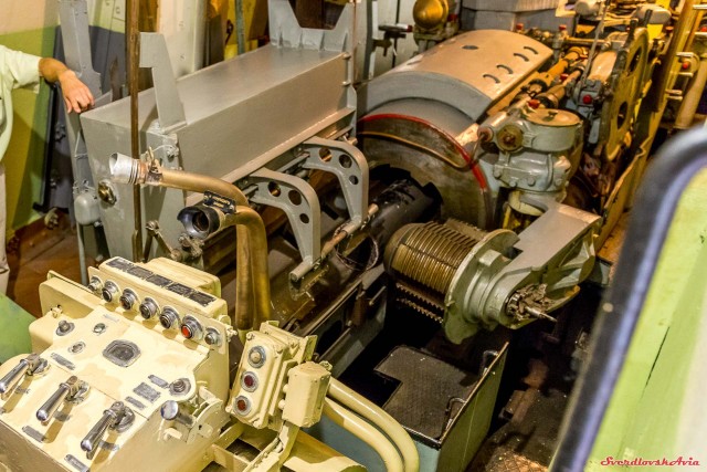 Орудия, от холостого залпа которых сносит крыши и выбивает стекла